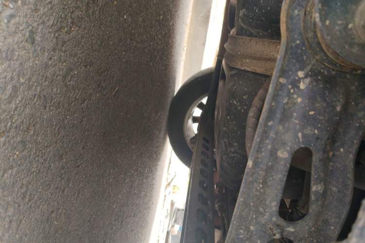 Used Buick GL8 2014 2.4L Classic Edition Chassis Rear Left