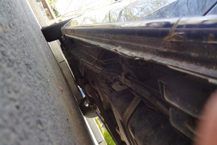 Used Buick GL8 2014 2.4L Classic Edition Chassis Rear Left