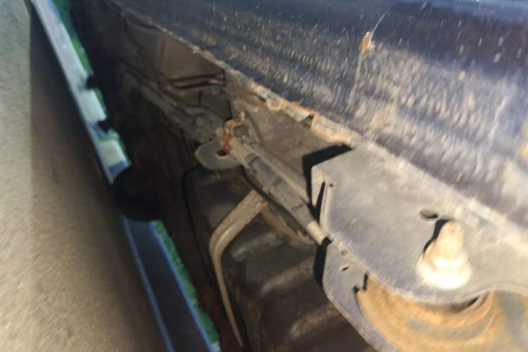 Used Buick GL8 2014 2.4L Comfort Edition Chassis Rear Left