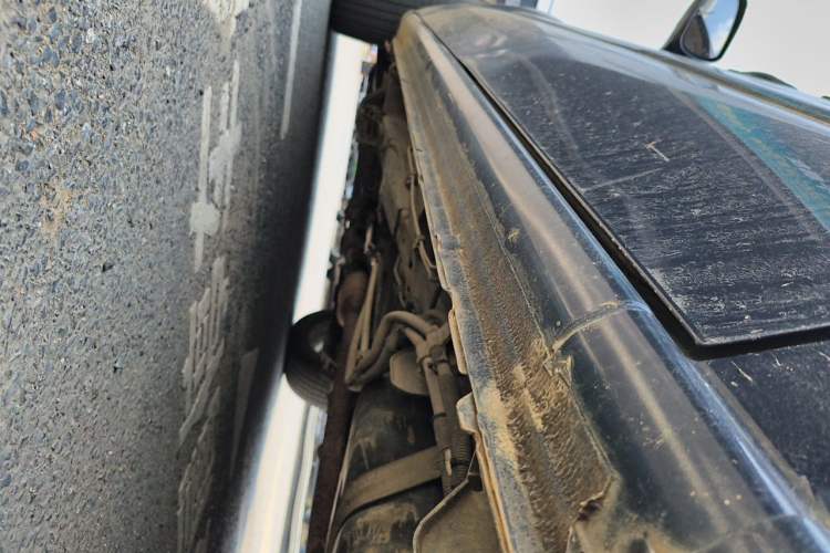 Used Buick GL8 2014 2.4L Executive Edition Chassis Rear Left