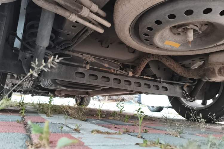 Used Buick GL8 2014 2.4L Comfort Edition Chassis Rear Left