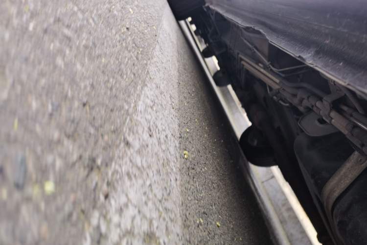 Used Buick GL8 2014 2.4L Comfort Edition Chassis Rear Left