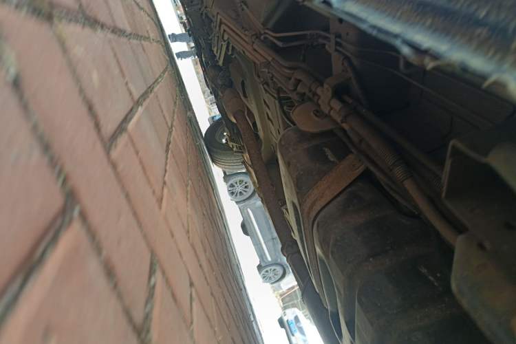 Used Buick GL8 2014 2.4L Classic Edition Chassis Rear Left