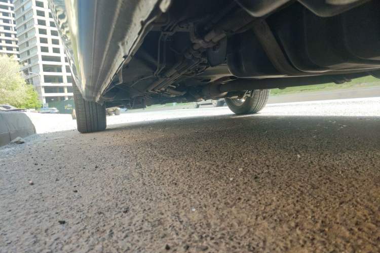 Used Buick GL8 2014 2.4L Classic Edition Chassis Rear Left
