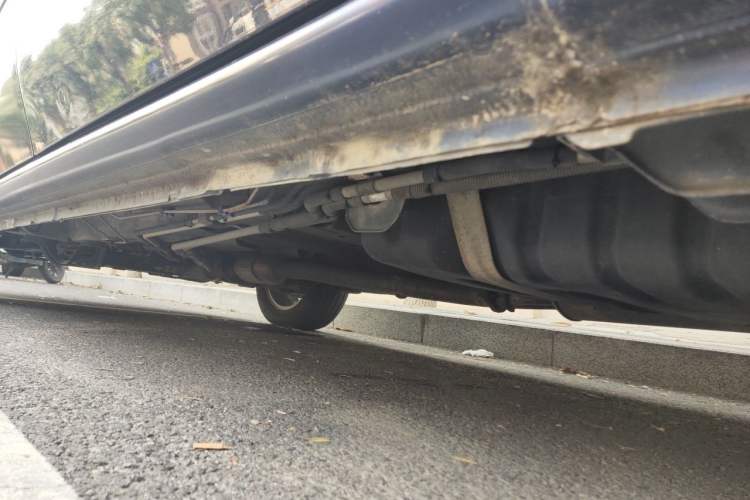 Used Buick GL8 2014 2.4L Classic Edition Chassis Rear Left