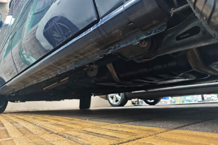 Used Buick GL8 2014 2.4L Comfort Edition Chassis Rear Left
