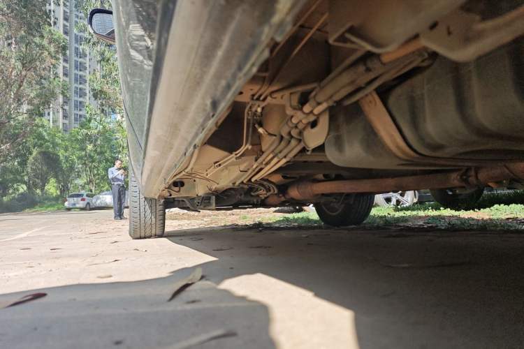 Used Buick GL8 2014 2.4L Classic Edition Chassis Rear Left