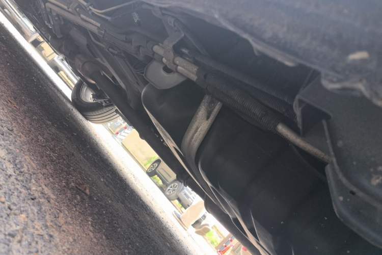 Used Buick GL8 2014 2.4L Classic Edition Chassis Rear Left