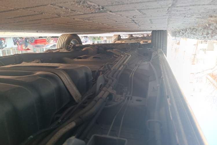 Used Buick GL8 2014 2.4L Classic Edition Chassis Rear Left