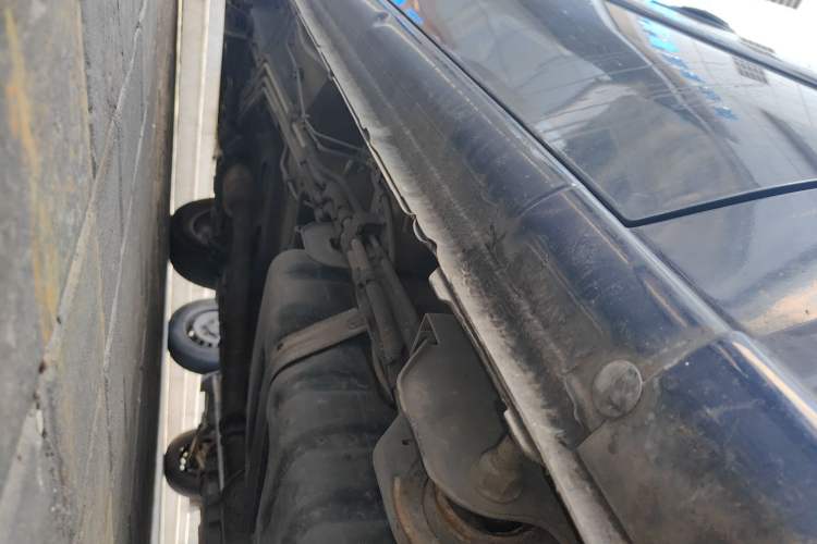 Used Buick GL8 2014 2.4L Classic Edition Chassis Rear Left