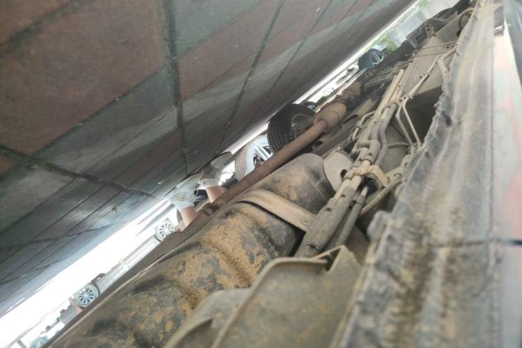 Used Buick GL8 2014 2.4L Classic Edition Chassis Rear Left
