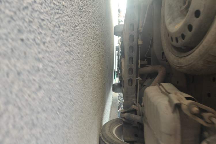 Used Buick GL8 2014 2.4L Classic Edition Chassis Rear