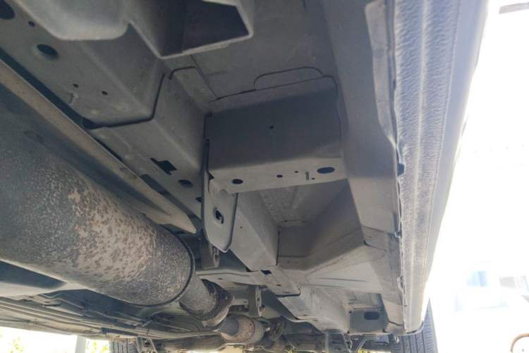 Used Buick GL8 2014 2.4L Classic Edition Chassis Rear Right