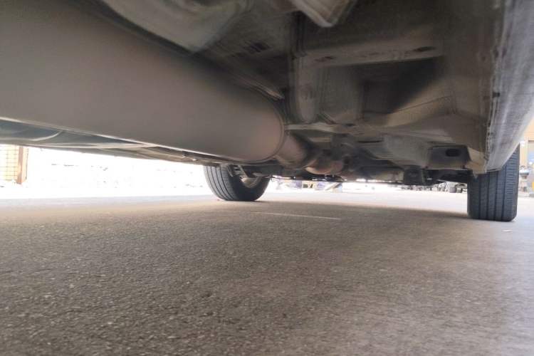 Used Buick GL8 2014 2.4L Executive Edition Chassis Rear Right
