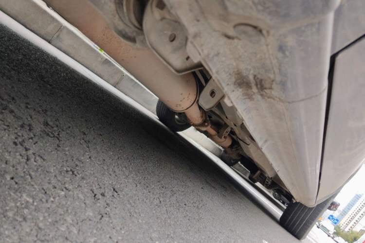 Used Buick GL8 2014 2.4L Comfort Edition Chassis Rear Right