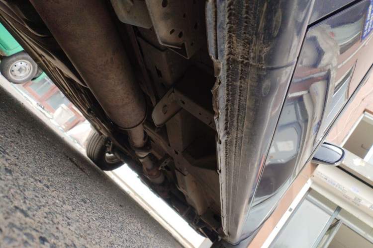Used Buick GL8 2014 2.4L Executive Edition Chassis Rear Right