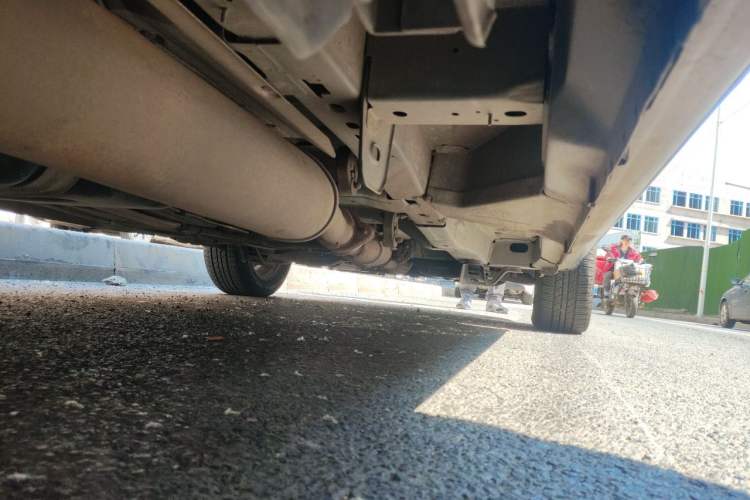 Used Buick GL8 2014 2.4L Classic Edition Chassis Rear Right