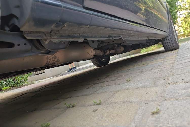 Used Buick GL8 2014 2.4L Classic Edition Chassis Rear Right
