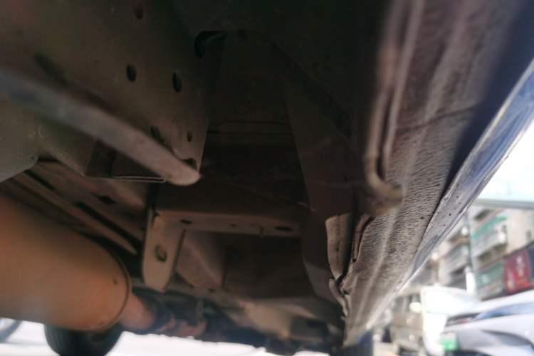 Used Buick GL8 2014 2.4L Classic Edition Chassis Rear Right