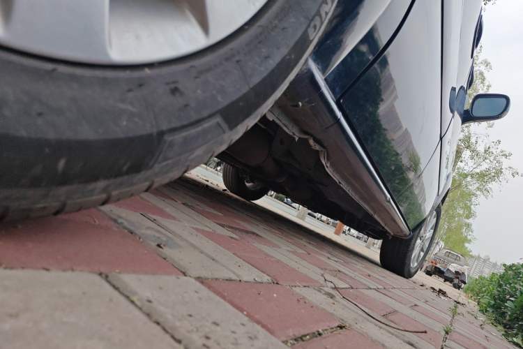 Used Buick GL8 2014 2.4L Comfort Edition Chassis Rear Right