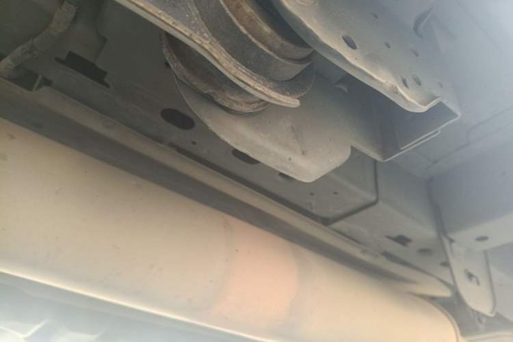 Used Buick GL8 2014 2.4L Classic Edition Chassis Rear Right