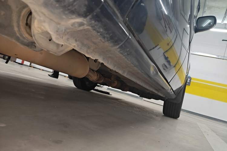 Used Buick GL8 2014 2.4L Classic Edition Chassis Rear Right