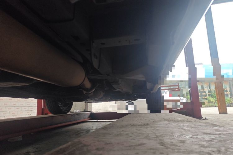 Used Buick GL8 2014 2.4L Classic Edition Chassis Rear Right