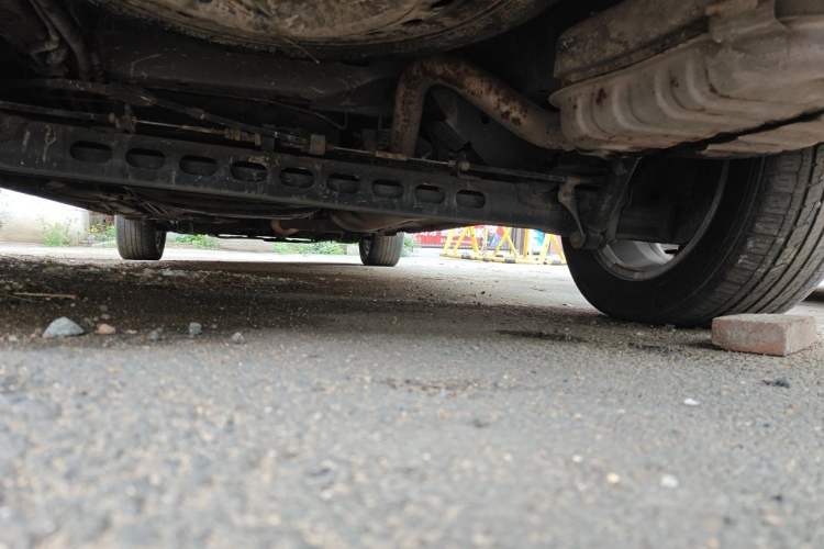 Used Buick GL8 2014 2.4L Comfort Edition Chassis Rear