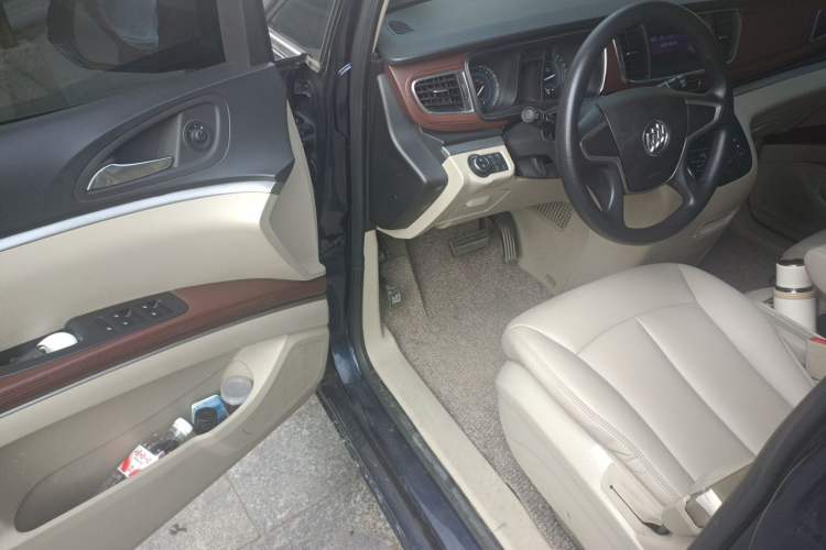 Used Buick GL8 2014 2.4L CT Luxury Business Comfort Edition Driver Seat