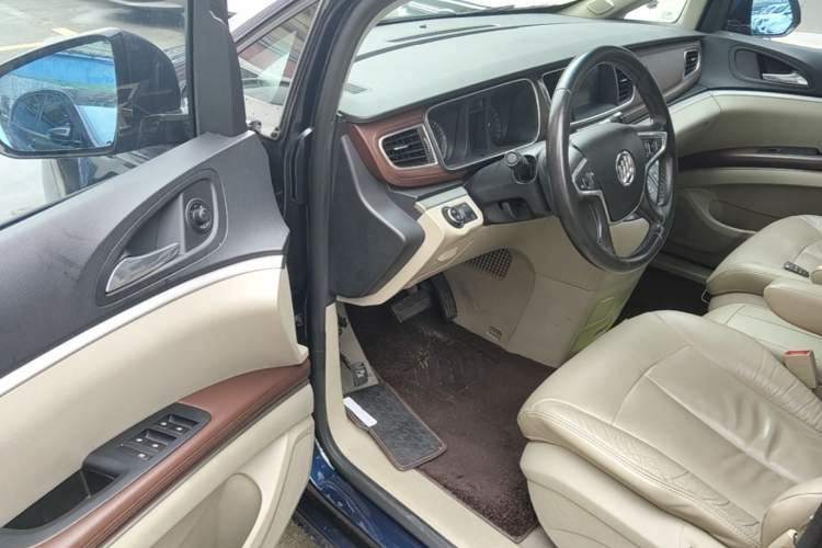 Used Buick GL8 2014 3.0L GT Luxury Business Haoya Edition Driver Seat