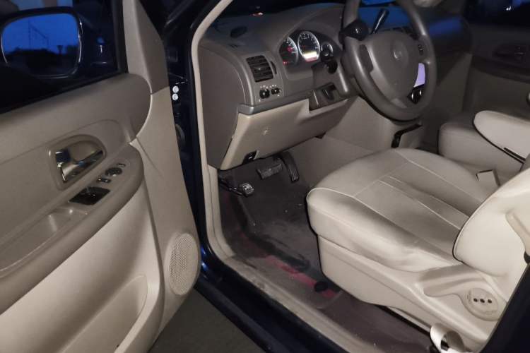 Used Buick GL8 2014 2.4L Comfort Edition Driver Seat