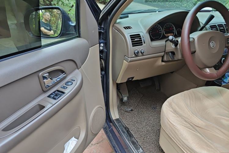 Used Buick GL8 2014 2.4L Classic Edition Driver Seat