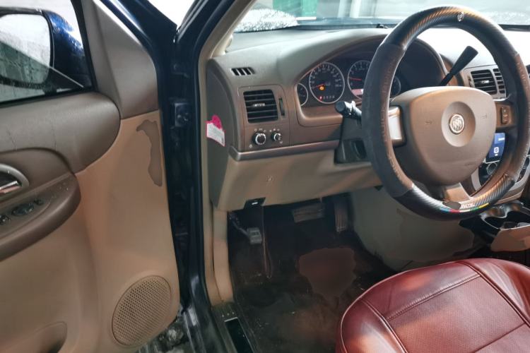 Used Buick GL8 2014 2.4L Classic Edition Driver Seat