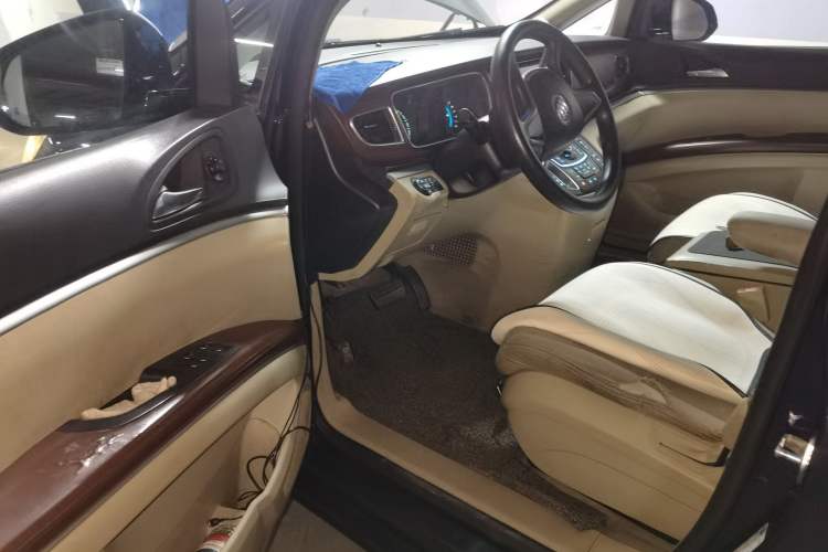 Used Buick GL8 2014 2.4L CT Luxury Business Comfort Edition Driver Seat