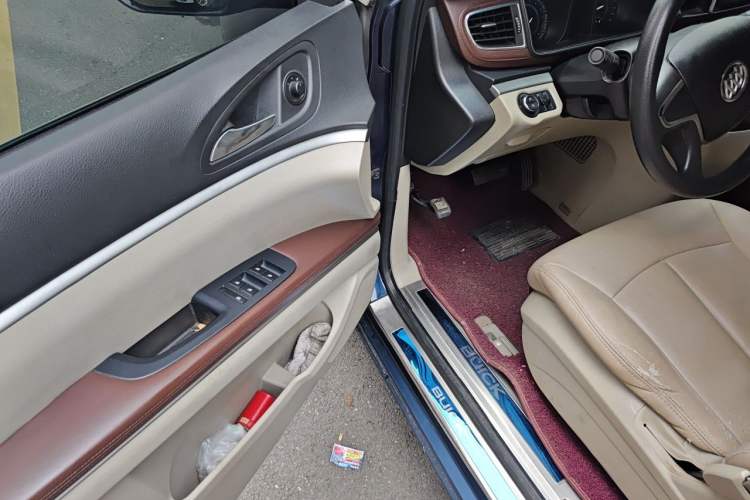 Used Buick GL8 2014 2.4L CT Luxury Business Comfort Edition Driver Seat