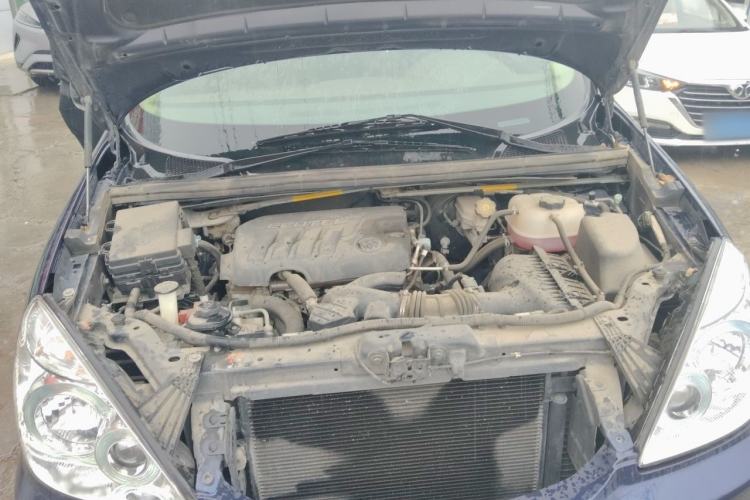 Used Buick GL8 2014 2.4L Classic Edition Engine Bay