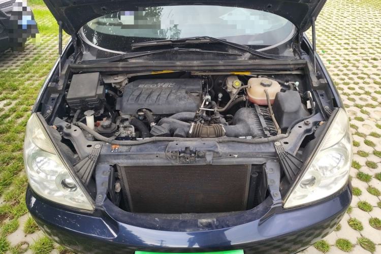 Used Buick GL8 2014 2.4L Classic Edition Engine Bay