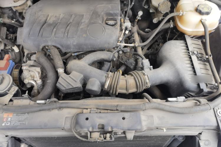 Used Buick GL8 2014 2.4L Classic Edition Engine Bay