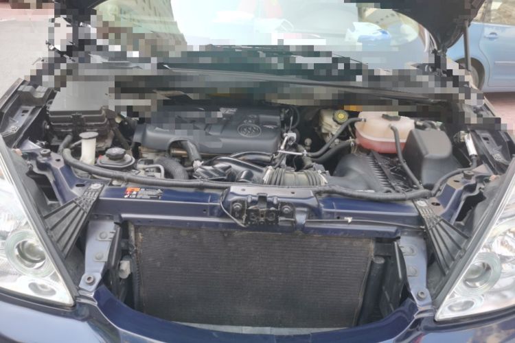 Used Buick GL8 2014 2.4L Classic Edition Engine Bay