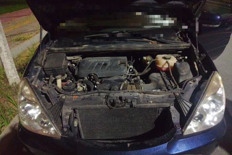 Used Buick GL8 2014 2.4L Comfort Edition Engine Bay