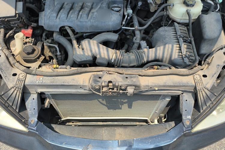Used Buick GL8 2014 2.4L Executive Edition Engine Bay