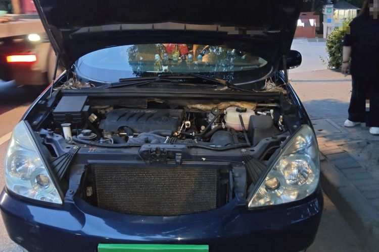 Used Buick GL8 2014 2.4L Classic Edition Engine Bay Left