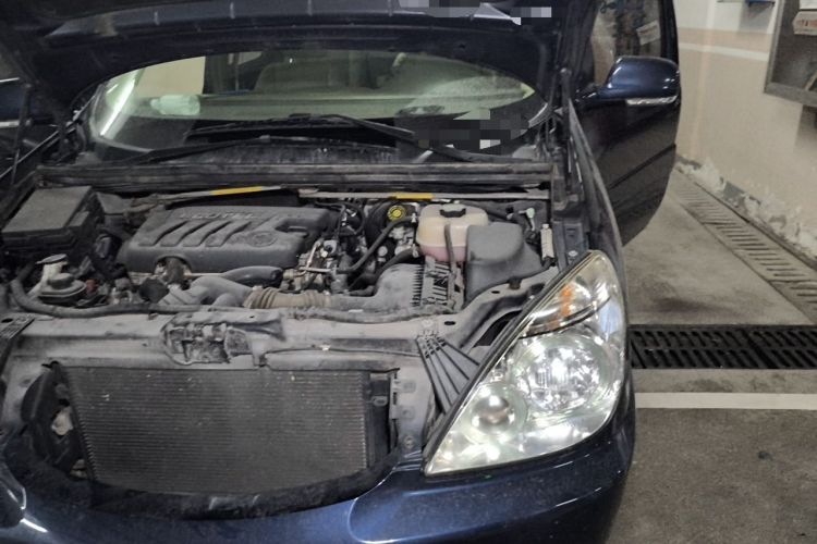 Used Buick GL8 2014 2.4L Classic Edition Engine Bay Left