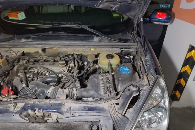 Used Buick GL8 2014 2.4L Classic Edition Engine Bay Left
