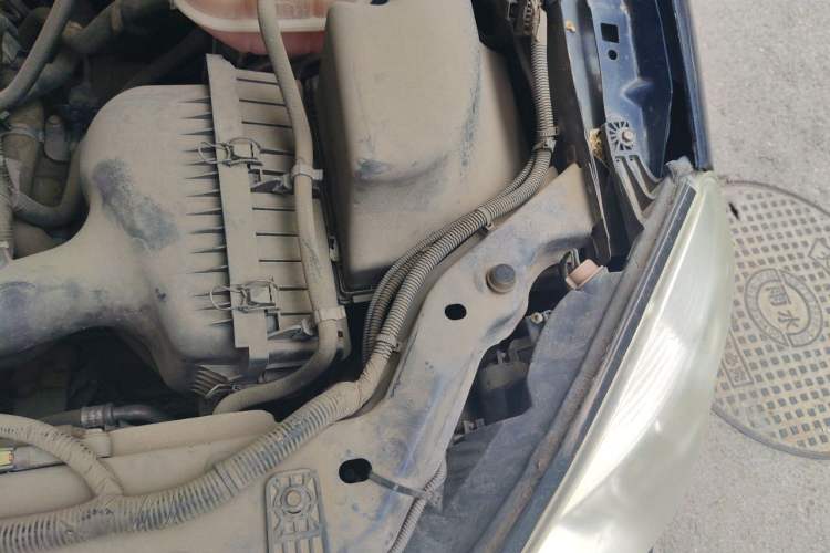 Used Buick GL8 2014 2.4L Classic Edition Engine Bay Left