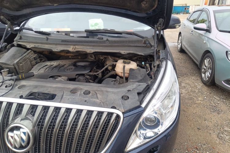 Used Buick GL8 2014 2.4L LT Luxury Business Executive Edition Engine Bay Left