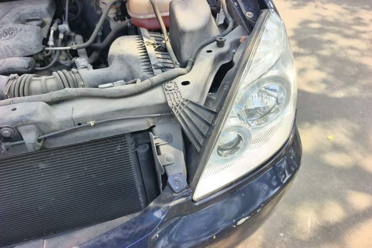Used Buick GL8 2014 2.4L Classic Edition Engine Bay Left