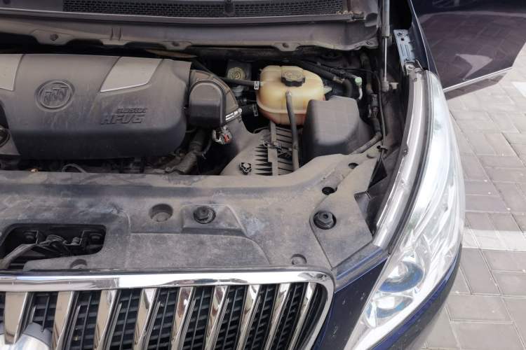 Used Buick GL8 2014 3.0L GT Luxury Business Haoya Edition Engine Bay Left