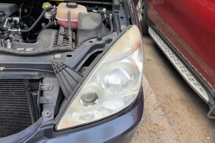 Used Buick GL8 2014 2.4L Classic Edition Engine Bay Left