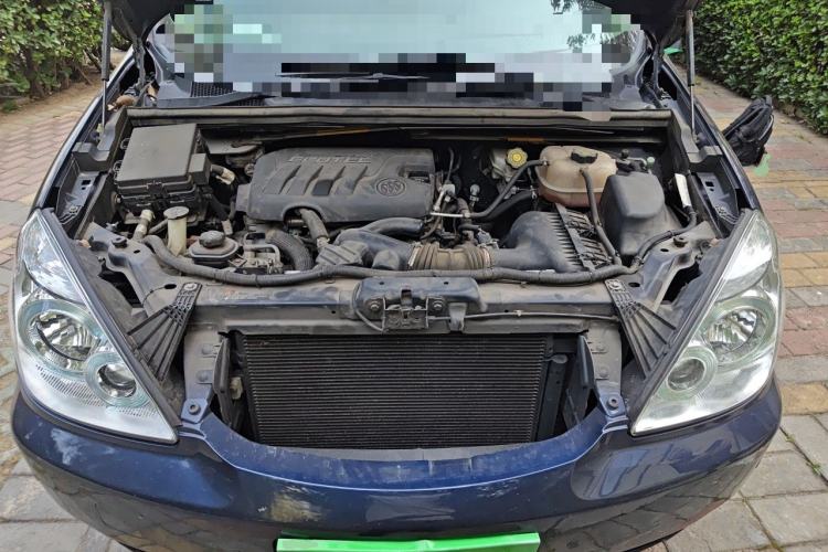 Used Buick GL8 2014 2.4L Classic Edition Engine Bay